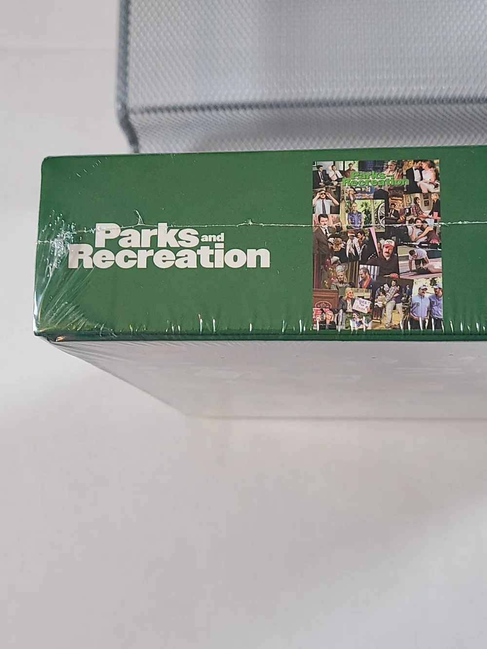 Parks and Recreation 500-Piece Jigsaw Puzzle Sealed- Green 14 In X 19 In